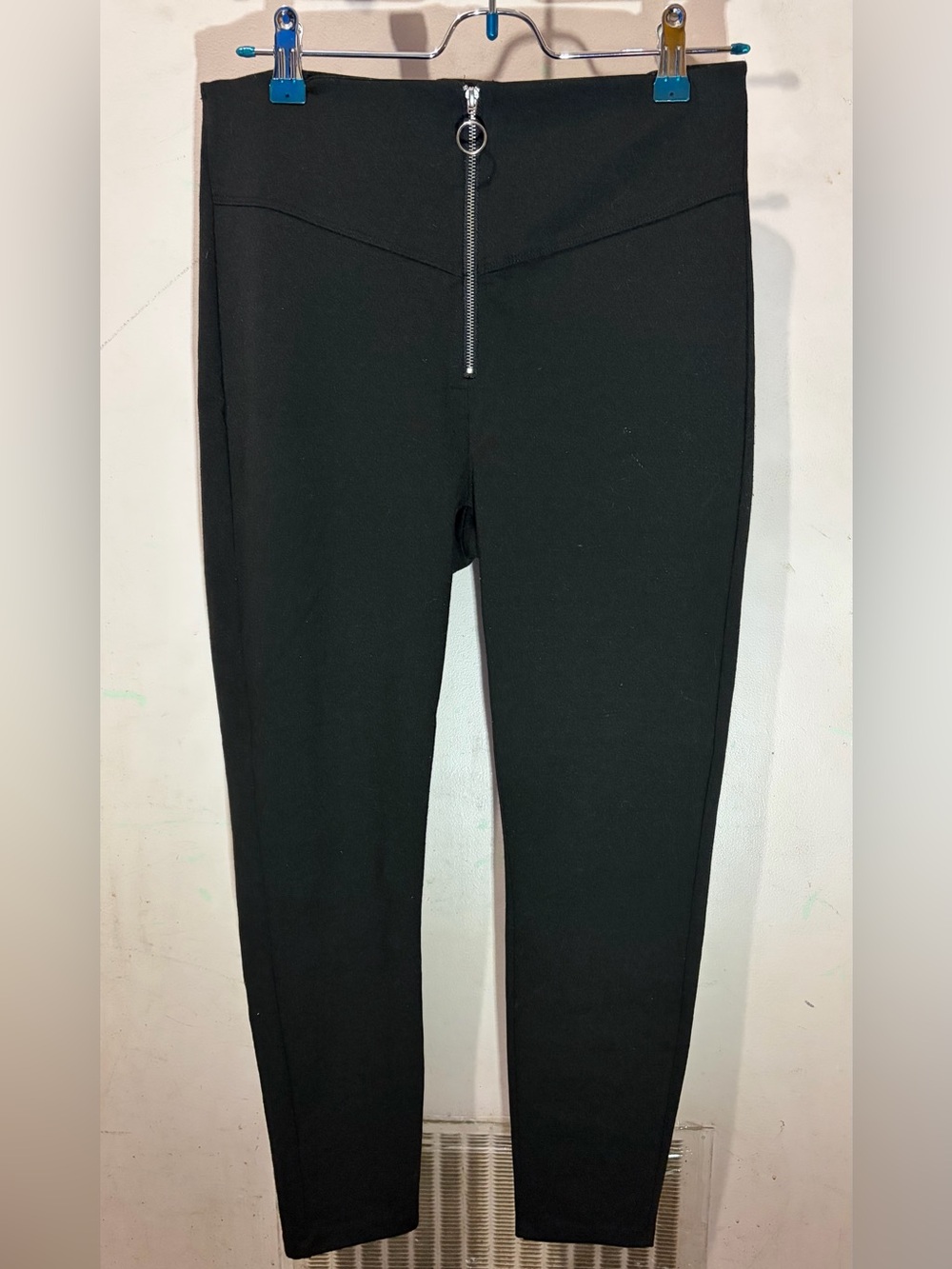 Ardene Black High-Waist Zip-Front Jogger Leggings
